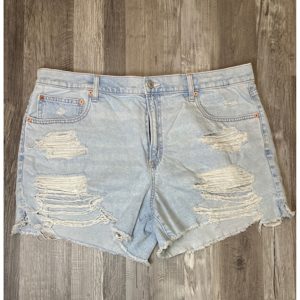 American Eagle 90s Boyfriend Shorts Light Wash Distressed Denim Womens 18